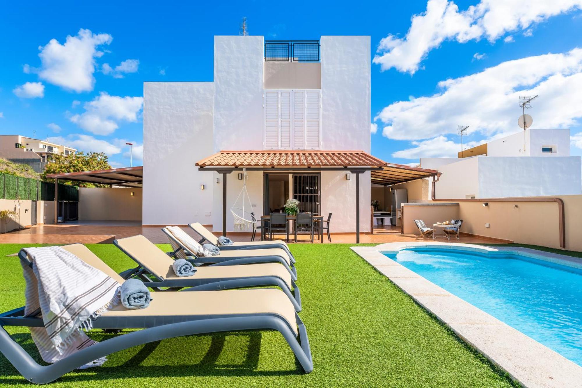 Villa Trueno Refugio De Lujo Con Piscina Climatizada Y Vistas Канделария Экстерьер фото
